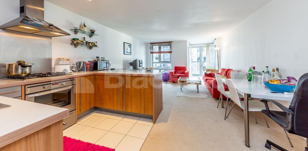 Stunning modern 2 bed 2 bath in a portered development mins to tube  Eden Grove, Holloway